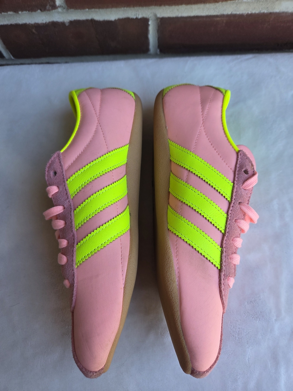 Adidas Tokyo Women’s Shoes Glow Pink Solar Yellow Gum US 8 UK 6.5 - Picture 10 of 14